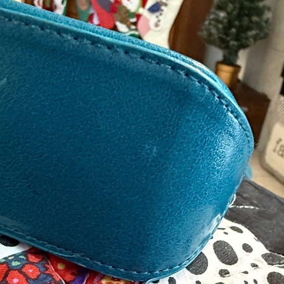 Reaction Kenneth Cole Teal Shoulder Bag - Picture 5 of 10